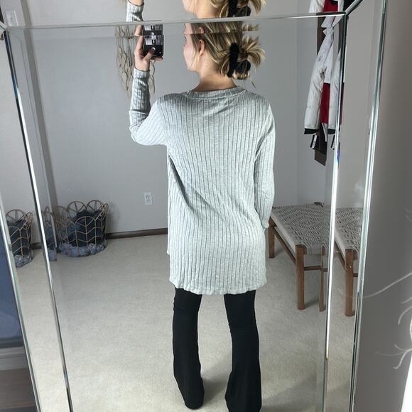 SHEIN: Gray Ribbed Sweater - Picture 2 of 4